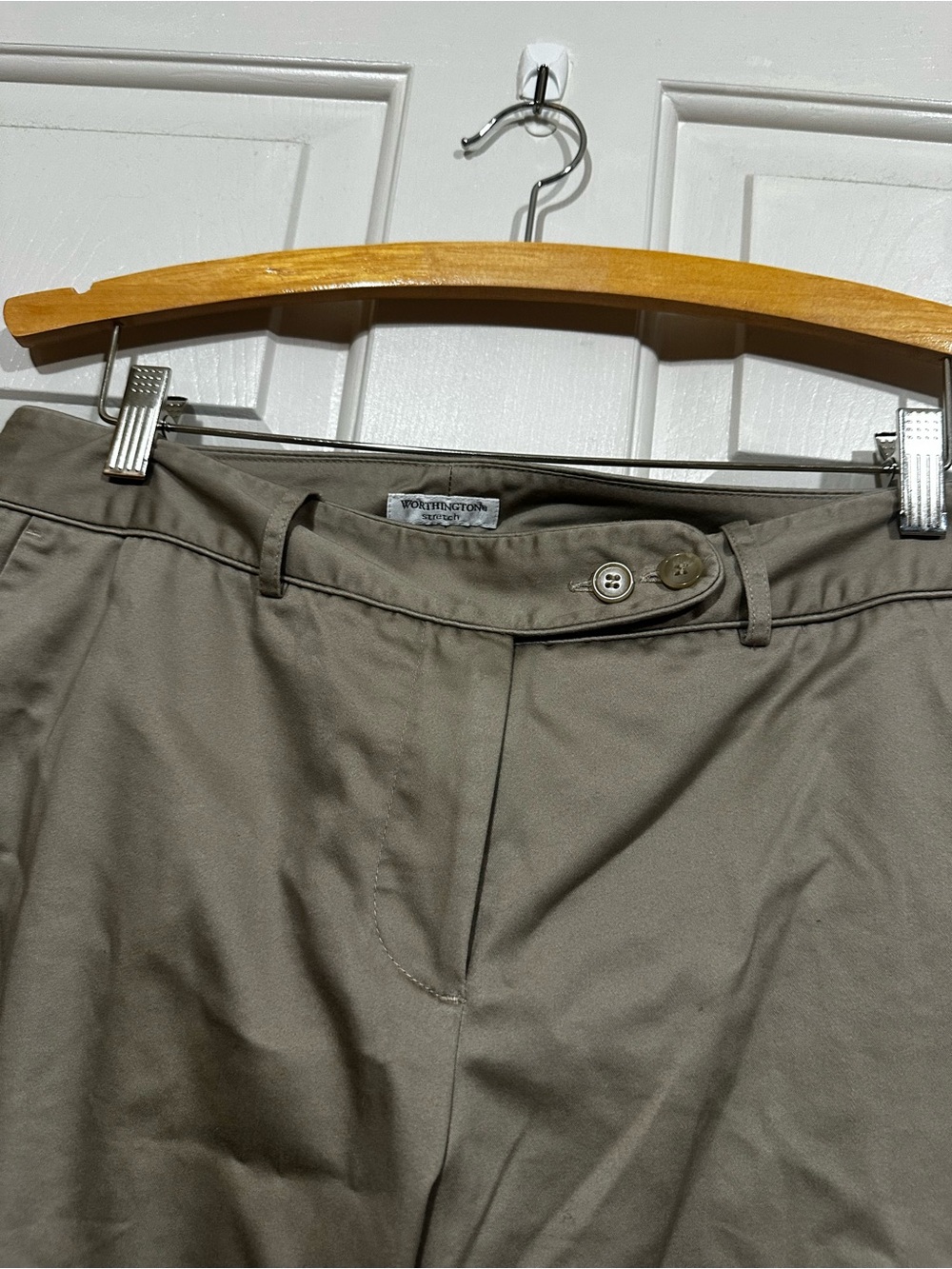 Worthington Men's Flat-Front Shorts in Taupe Green